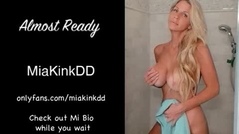 Mia online show from June 22, 2:36 pm