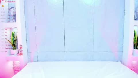 Mia Mistrex online show from December 14, 11:10 pm