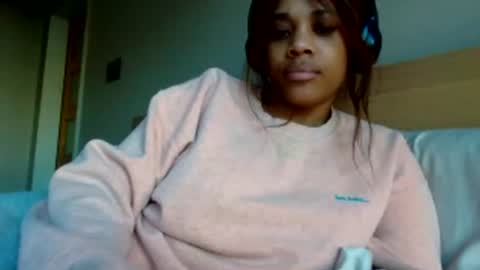 MiaMuffn online show from December 13, 1:22 pm