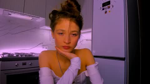 Mia online show from February 22, 7:48 pm