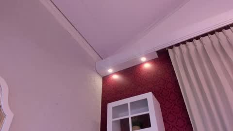 Mia online show from March 5, 3:18 am