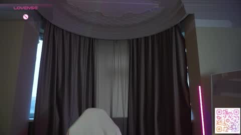 mickeydior online show from September 25, 12:37 pm