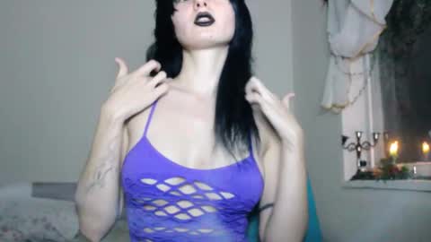 midnightsiren online show from September 21, 7:01 pm