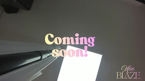 Mia online show from March 22, 11:16 am