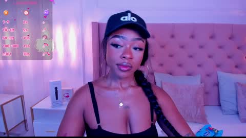 Miia Schwarz  online show from January 13, 10:35 pm