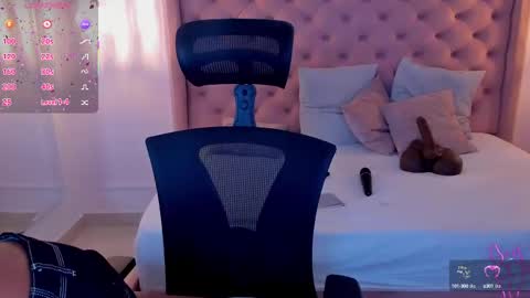 Miia Schwarz  online show from September 21, 10:47 am