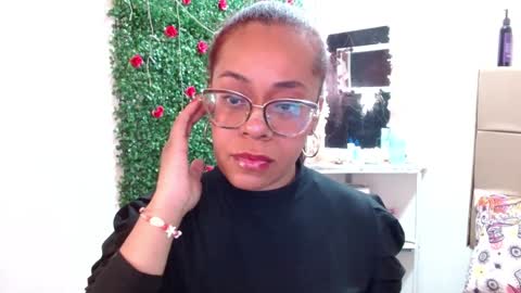 miia online show from January 23, 10:33 pm