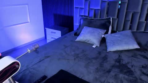 Mia Monroe online show from November 19, 8:20 pm