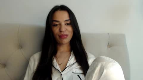 Mika online show from October 25, 7:43 pm