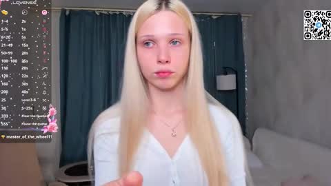 Angel girl online show from March 21, 9:31 pm