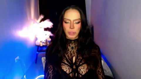 MikeyAlawi online show from June 14, 5:19 am