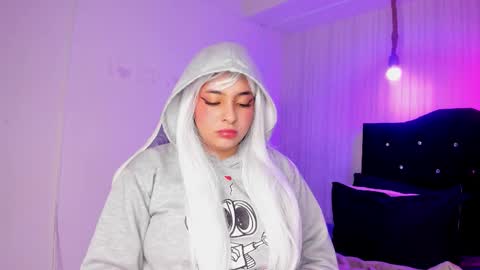   miku katsuragi  online show from November 12, 4:10 am