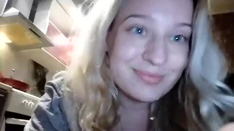 Mila 420 online show from March 22, 2:45 pm