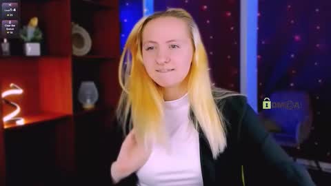 mila_glow online show from March 1, 7:46 pm