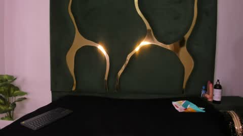 mila_petiteasm online show from July 21, 12:39 pm