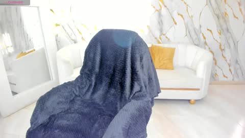 Mila online show from September 14, 3:04 am