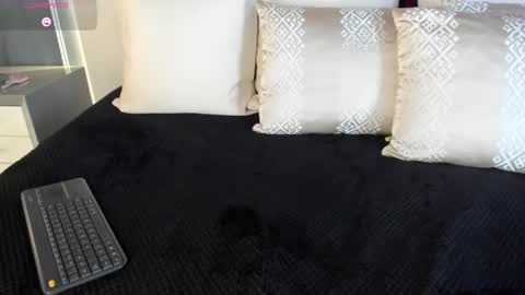    online show from September 16, 2:25 pm