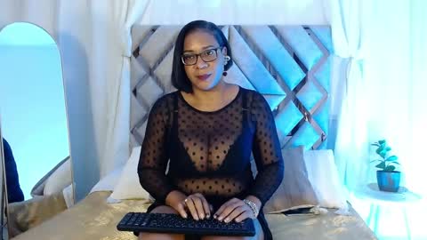 MilaMonroeXX online show from May 9, 3:30 am