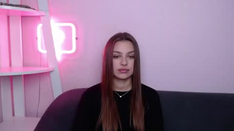 milanaangelas online show from April 5, 4:55 am