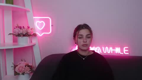 milanaangelas online show from February 22, 5:53 pm