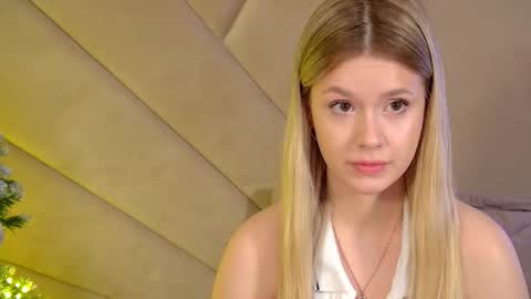 MilanaBalmain online show from January 14, 4:12 pm