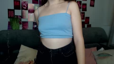 milanaroz online show from October 12, 5:21 am