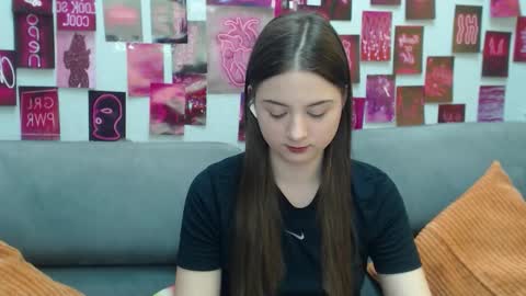 milanaroz online show from March 28, 9:42 am