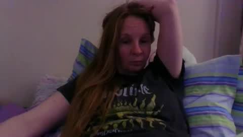 Mila online show from April 18, 7:07 pm