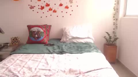 milchanell online show from November 15, 7:59 pm