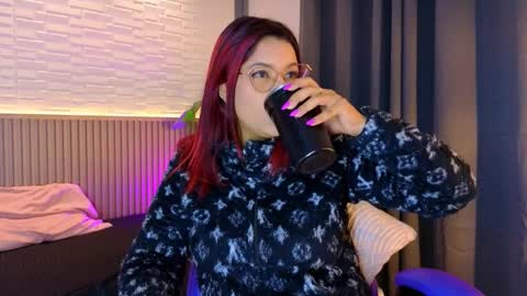 milena_lawson online show from October 29, 10:52 am