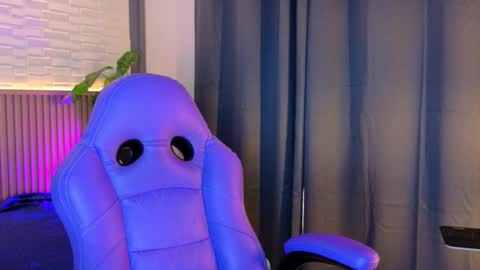 milena_lawson online show from November 4, 1:38 pm