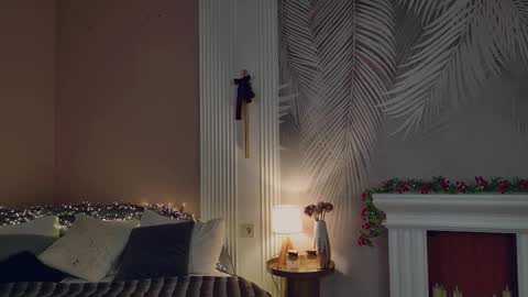 Miley online show from December 15, 5:34 am