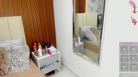 MILEY online show from September 13, 8:06 pm