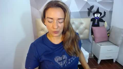 milf_hugeboobs online show from November 1, 11:25 am