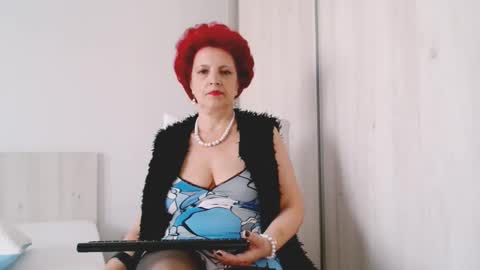 Milfsupreme online show from October 5, 12:21 pm