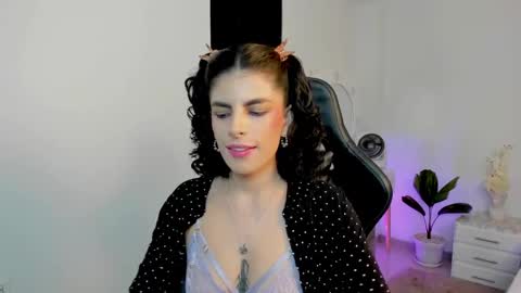 Milagros online show from December 8, 7:47 am