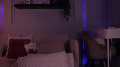 milla_serene online show from April 11, 7:45 am