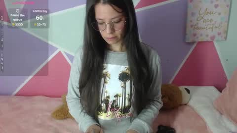 Mily Miley online show from March 3, 4:32 pm