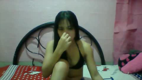 mimiyolove online show from March 5, 12:00 pm