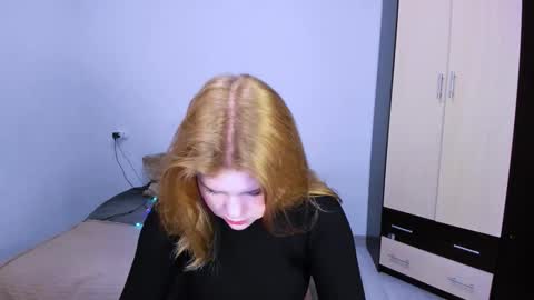 hi Im Mina  online show from December 3, 2:25 am