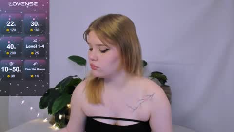 hi Im Mina  online show from March 4, 1:45 am