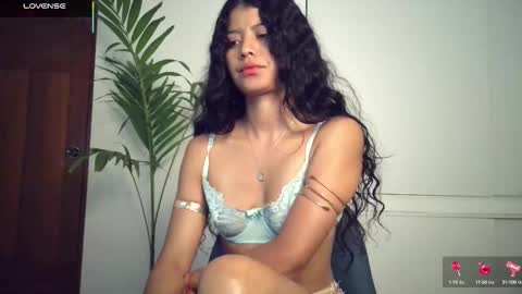   Mini Mila Kunis ft Ashton Katchero. Follow me to stay in touch  online show from October 2, 12:59 am