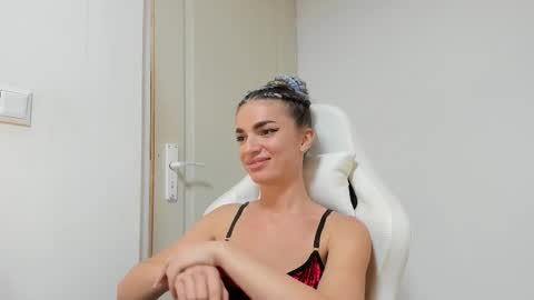 MIA online show from September 26, 12:03 pm