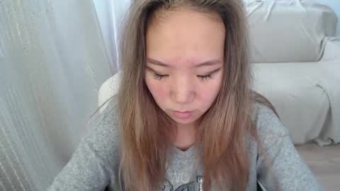 mira_g online show from September 17, 12:36 pm