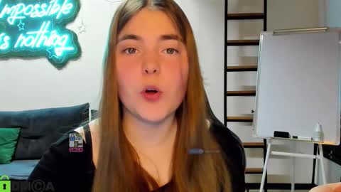 miraa_bloom online show from January 5, 5:38 pm