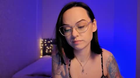 MiraSkyy online show from March 5, 9:43 pm