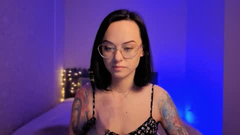 MiraSkyy online show from March 6, 9:54 pm