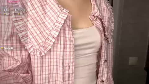 Molly online show from December 4, 5:35 pm