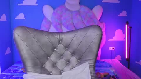 Sara online show from March 2, 6:14 pm