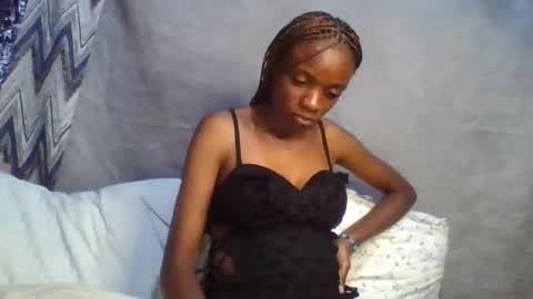 miss_belllo online show from February 1, 6:08 pm